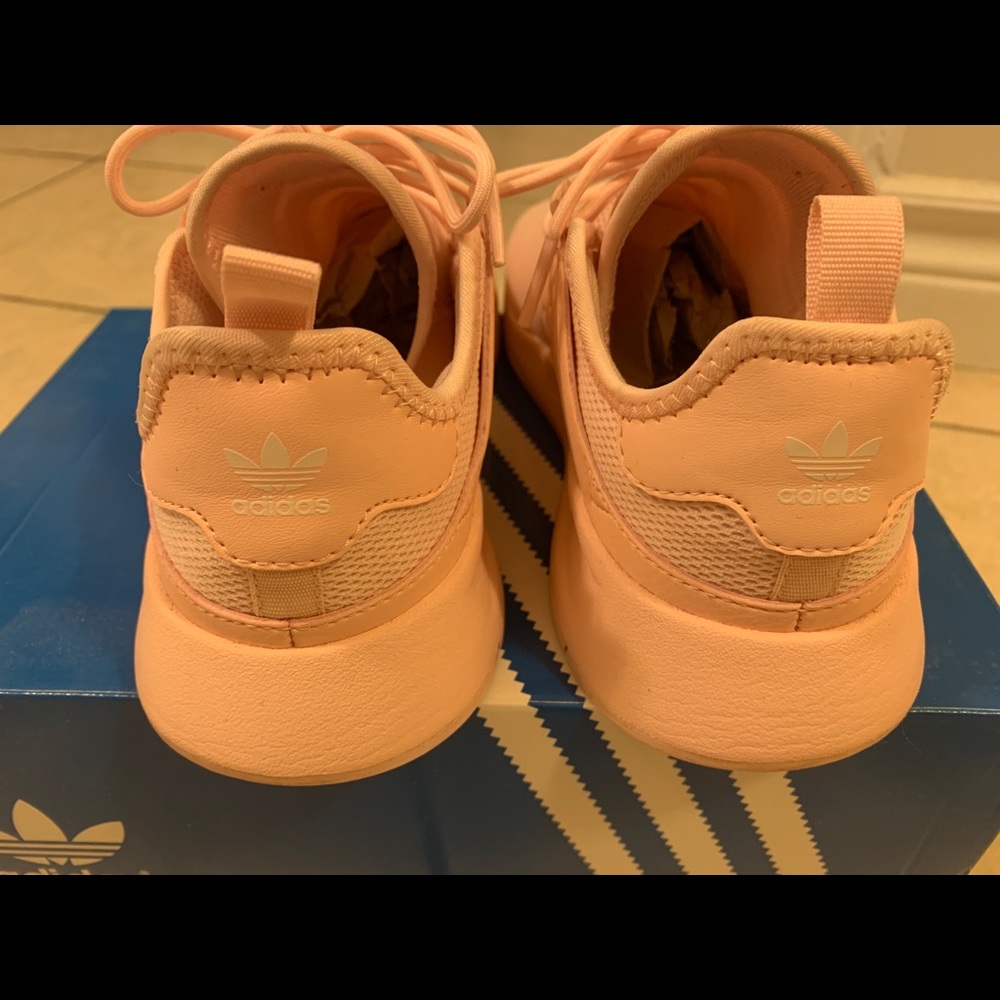 Adidas - Picture 2 of 7